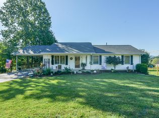 120 Whispering Oaks Dr, Rogersville, TN 37857