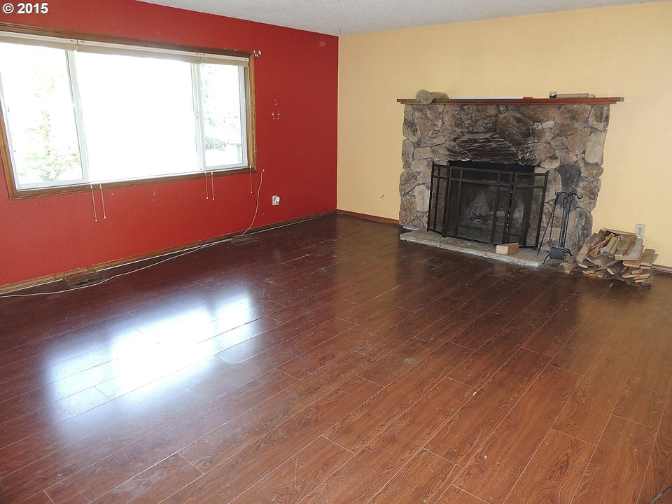 2nd image of 128 Narain Ct