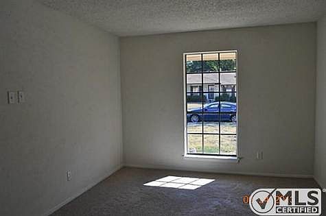 5th image of 2017 Glencrest Ln