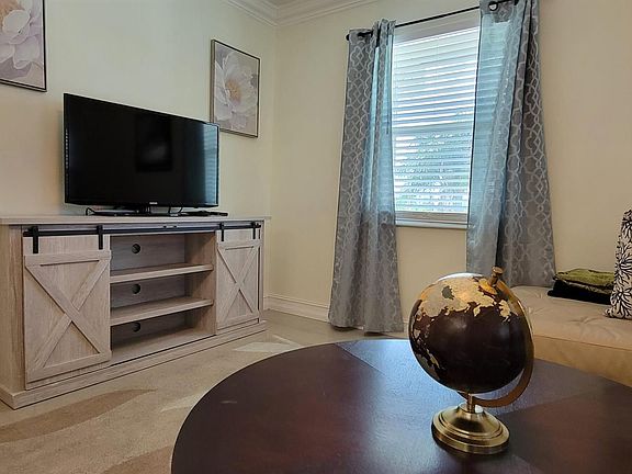 5th image of 600 Snug Harbor Dr APT A20