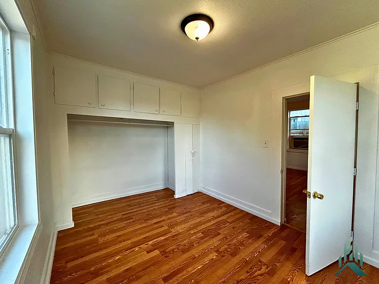 625 Geary St SE — Photo 6