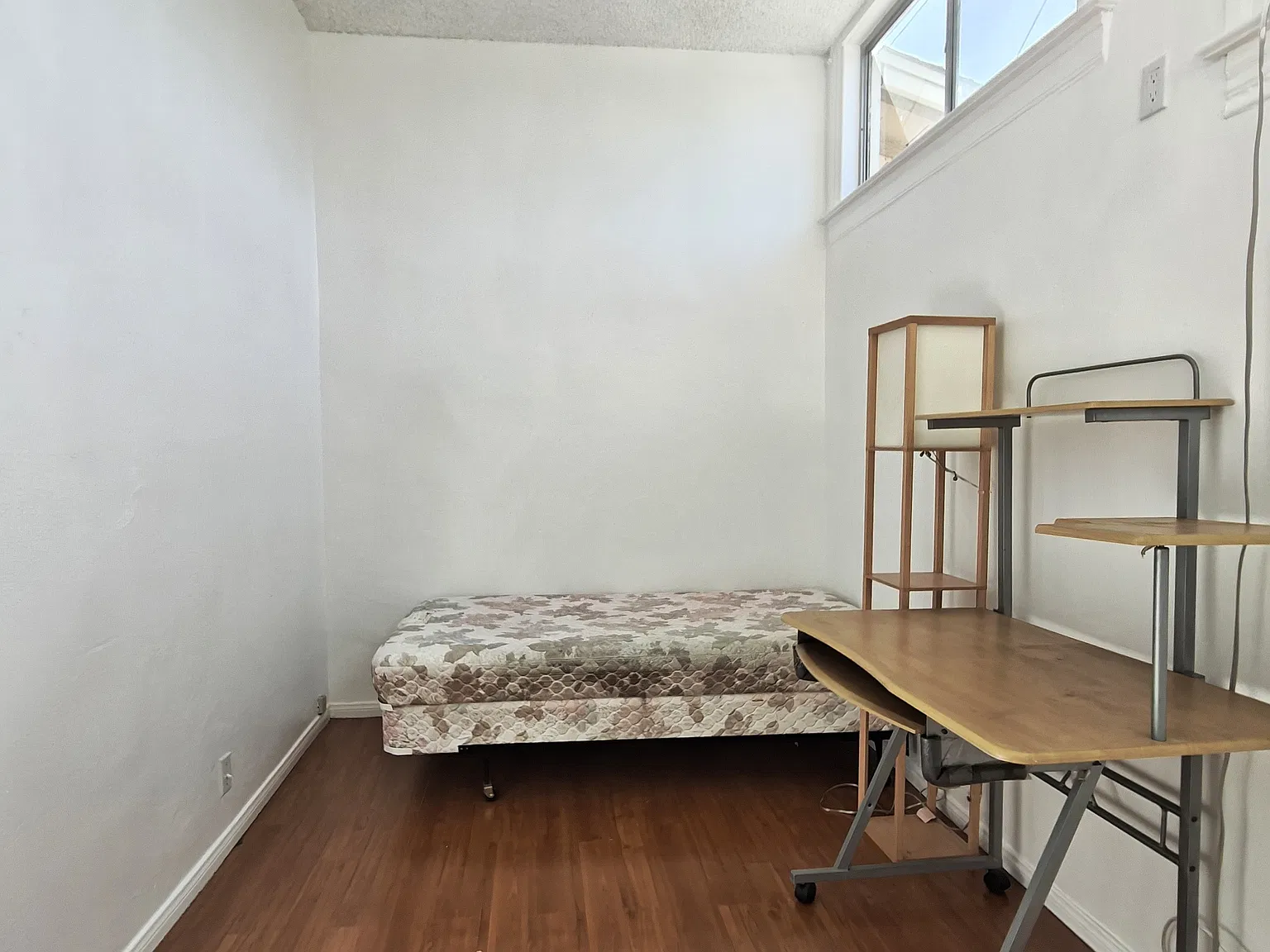 1510 S Campbell Ave — Photo 3