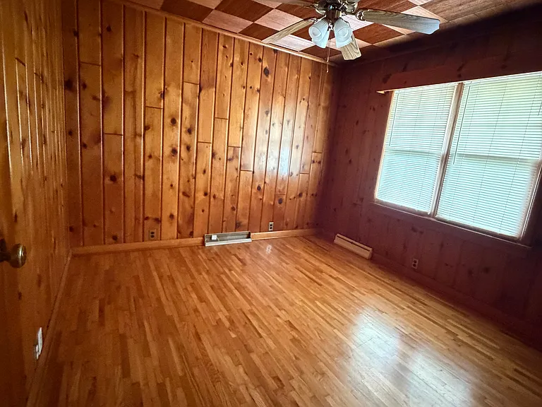 5069 E Wabash Ave — Photo 11
