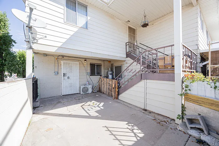 1 bed, 1.0 bath, 551 sqft, $1,295 — Photo 2