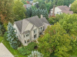 1773 Skyline Dr, Rochester Hills, MI 48306