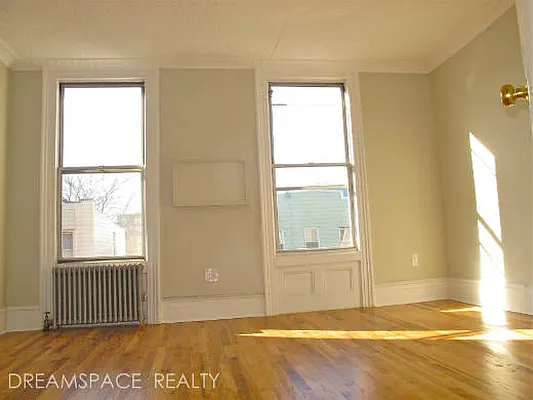 Rented by Dream Space Realty | media 25