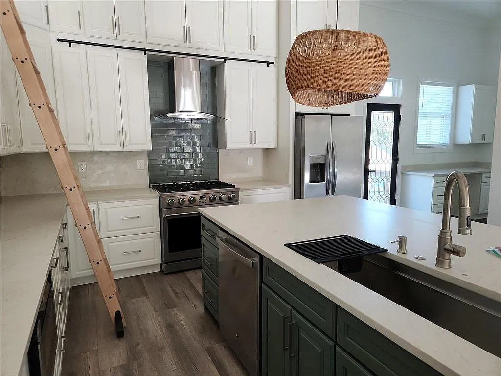 4 bed, 4.5 bath, 3019 sqft, $4,995 — Photo 3