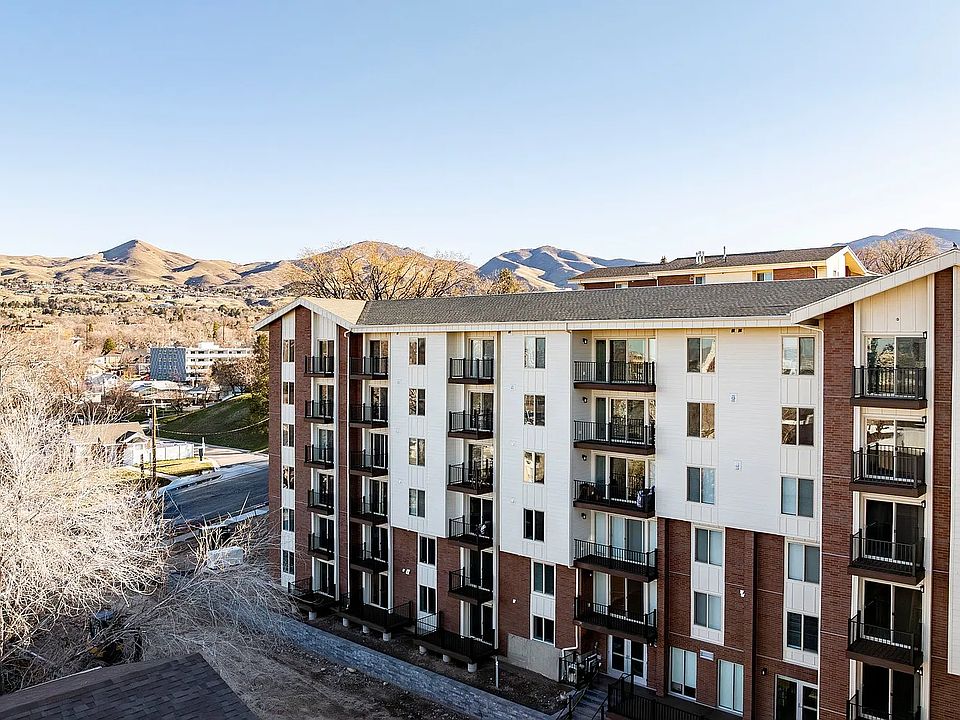 1st image of 1032 E 400 S APT 401B