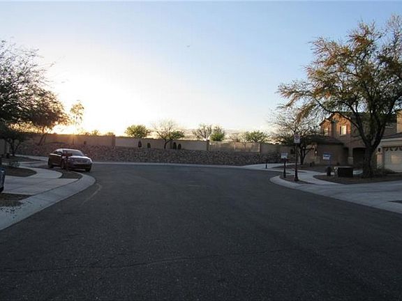 4th image of 460 E Placita Nodo