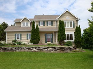 N21W26712 Cattail Ct, Pewaukee, WI 53072