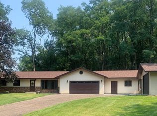 N5688 Hickory Hill Ln, Green Lake, WI 54941