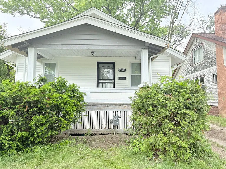 15811 Trinity St — Photo 1