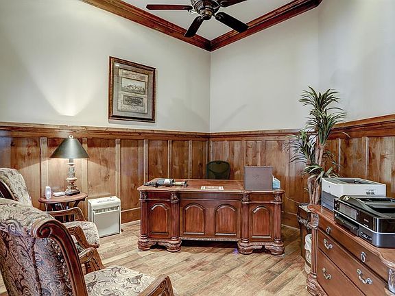 5th image of 2371 Leo Ln