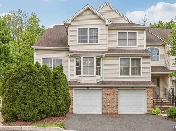 204 Grand Ridge Dr Unit 204, Ridgefield, NJ 07657