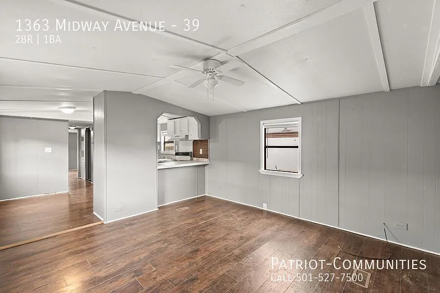 2 bed, $910 — Photo 3