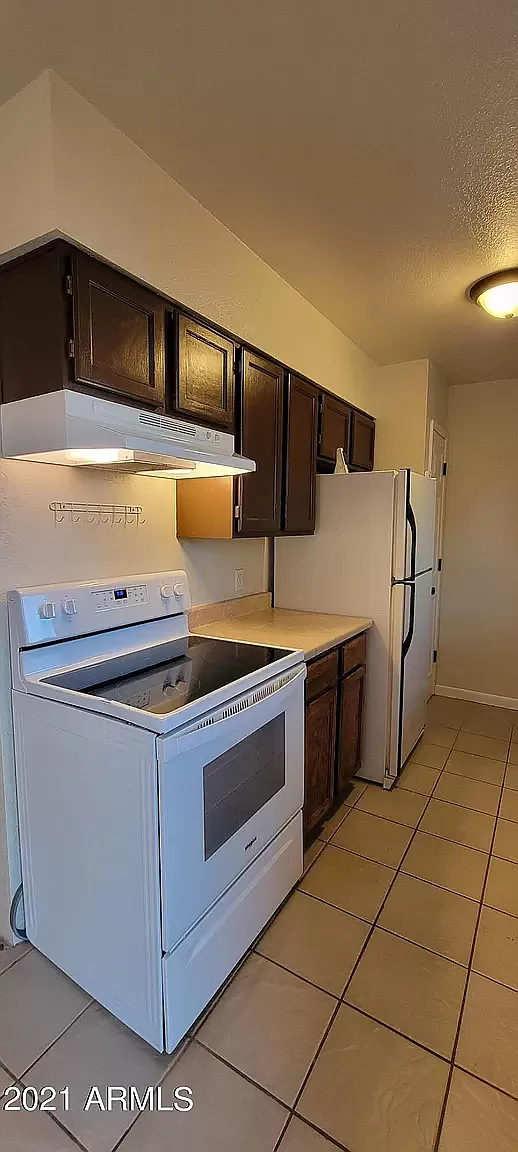 2 bed, 900 sqft, $1,000 — Photo 4