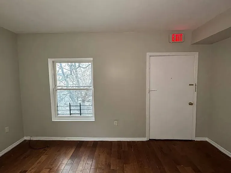 406 Park Ave #4 — Photo 6