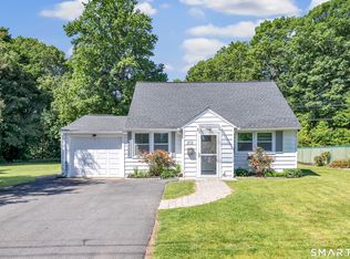202 Glen Hills Rd, Meriden, CT 06451