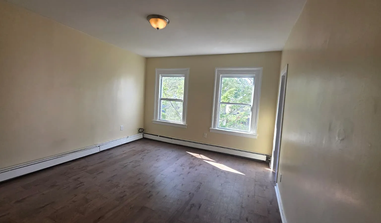3 bed, 1440 sqft, $1,895 — Photo 2