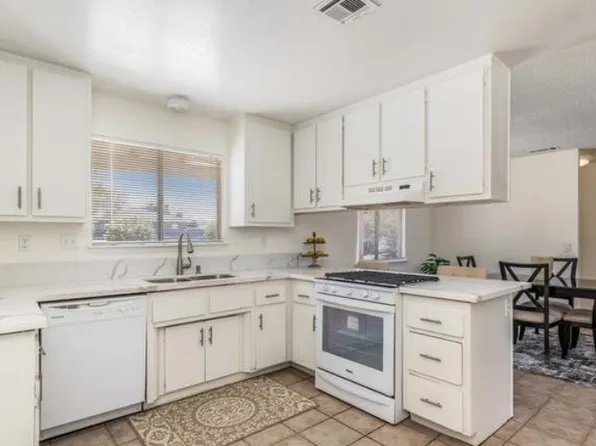 14820 Riverside St, Hesperia, CA 92345