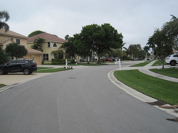 4th image of 8967 Indian River Run
