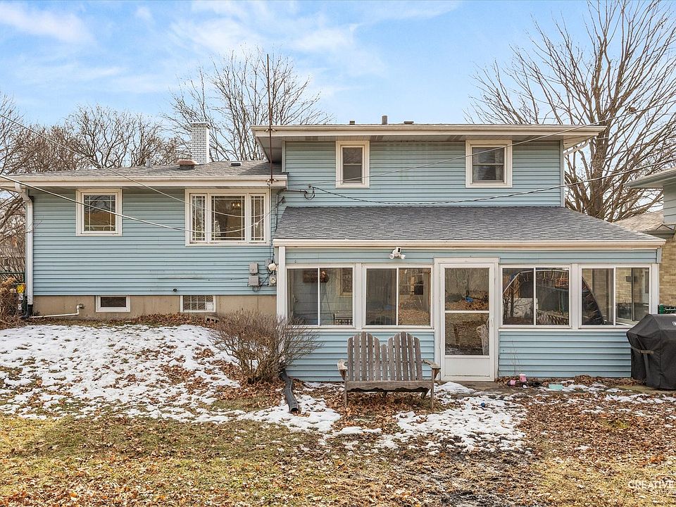 2nd image of 1019 Pershing Ave