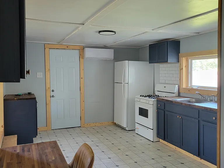 620 Main St — Photo 1