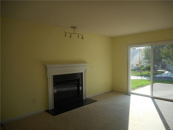 3rd image of 219 Hawksbury Pl