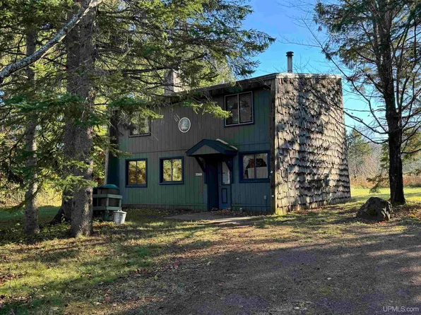 6371 E Summit View Dr #1011, Bessemer, MI 49911