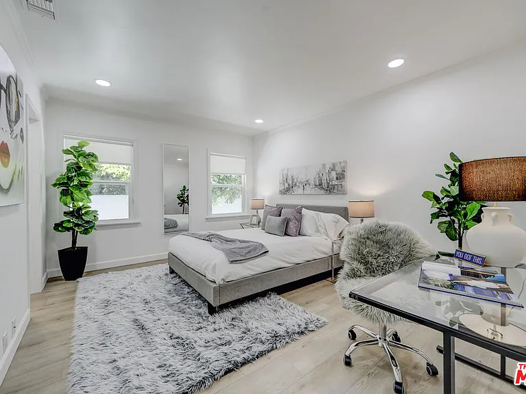 344 S Camden Dr — Photo 21
