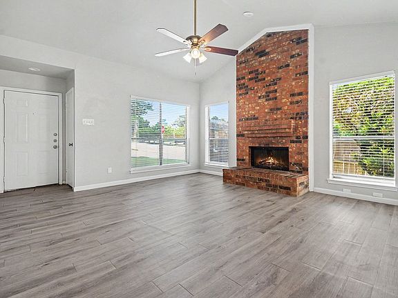 4th image of 2201 Jackson Cir