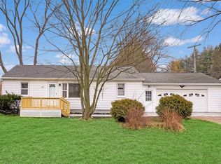 1982 Range Rd, Pt Huron, MI 48060