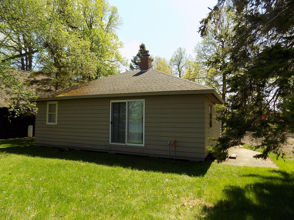 2nd image of 2582 Lake Ln NW