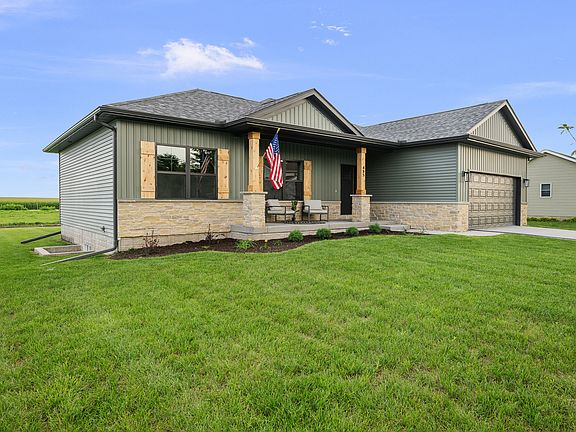 2nd image of 455 Rhonda Rd