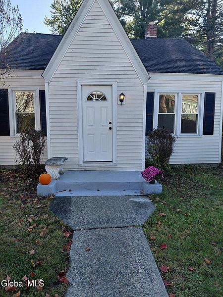 2nd image of 11 Victoria Avenue
