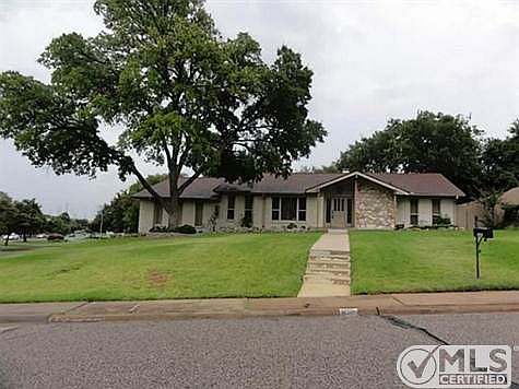 5th image of 326 San Carlos Ct