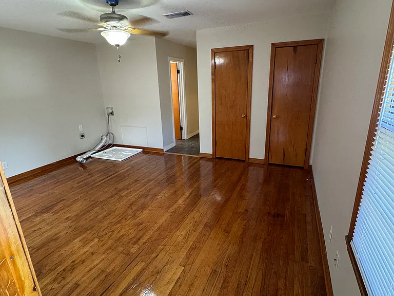 2101 W Avenue K — Photo 18