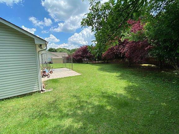 2nd image of 2937 Pembroke Pl