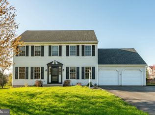 533 Spring Hollow Dr, New Holland, PA 17557
