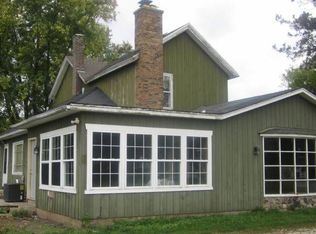 2708 Greenwood Rd, Woodstock, IL 60098