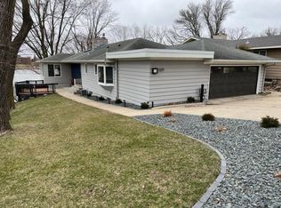 529 W Park Ln, Albert Lea, MN 56007