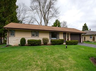 7085 N Park View Dr, Lannon, WI 53046