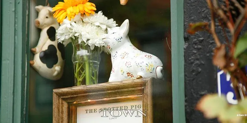 Rented by Town Residential | media 10