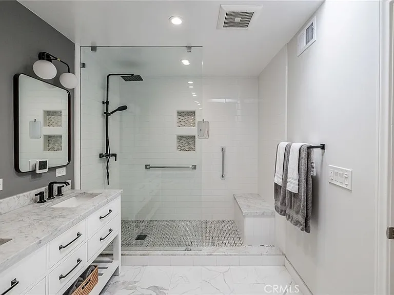 1219 S Catalina Ave — Photo 31