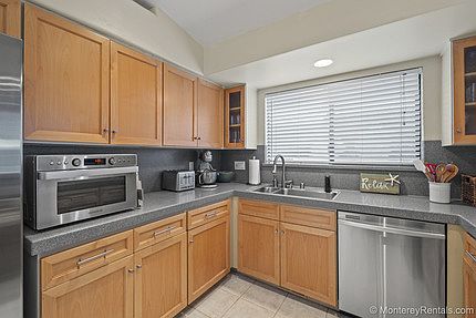 5th image of 570 David Ave