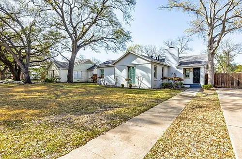 3624 W Biddison St Photo 1