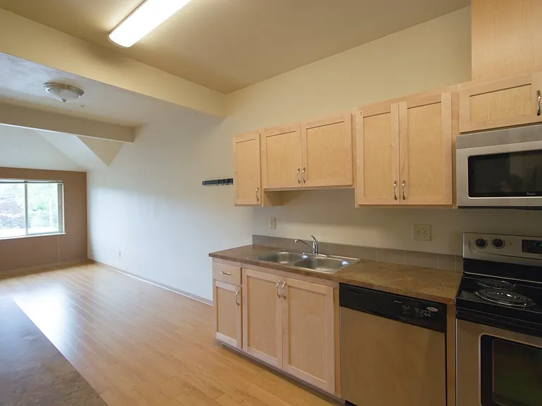 648 E 17th Ave #1-20 — Photo 4
