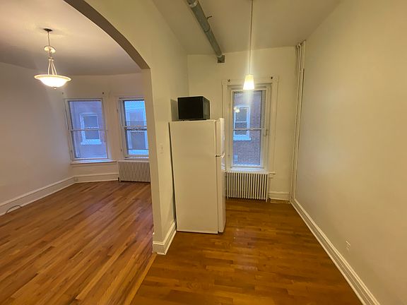 3rd image of 422 S 45th St APT 1R