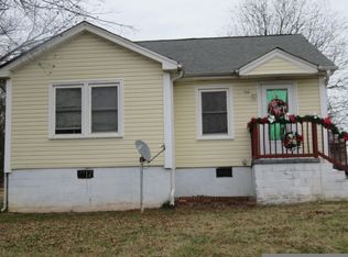 302 Sacco St, Belmont, NC 28012