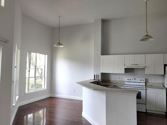 2nd image of 4759 Via Palm Lakes #305